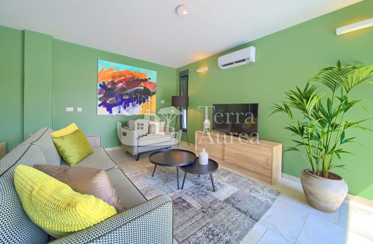 Vila Vrh, Krk, Salatić 82, 223m2