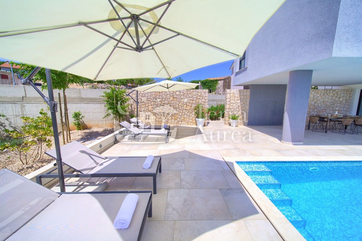 Vila Vrh, Krk, Salatić 82, 223m2
