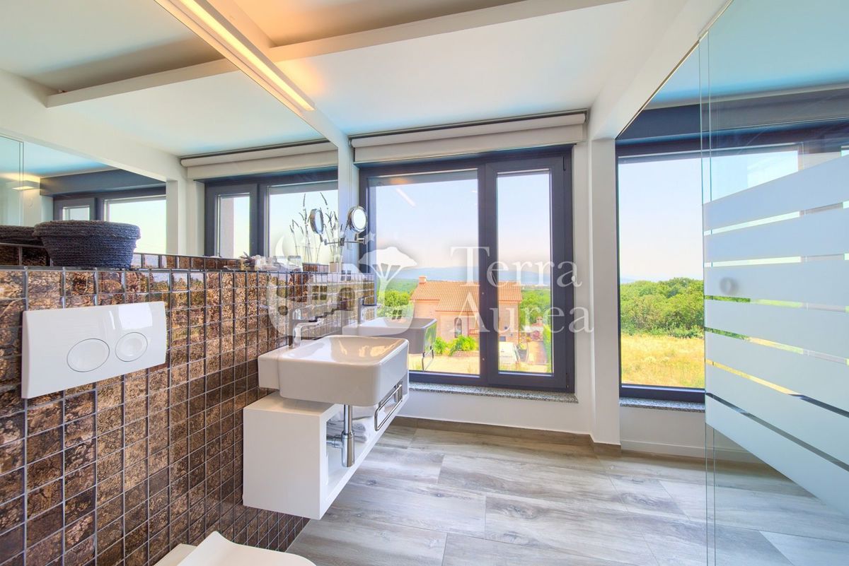 Vila Vrh, Krk, Salatić 82, 223m2