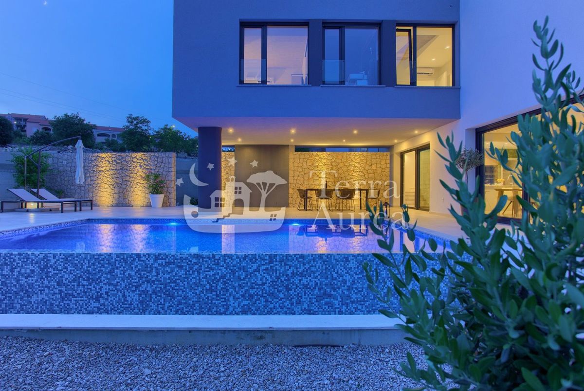 Vila Vrh, Krk, Salatić 82, 223m2