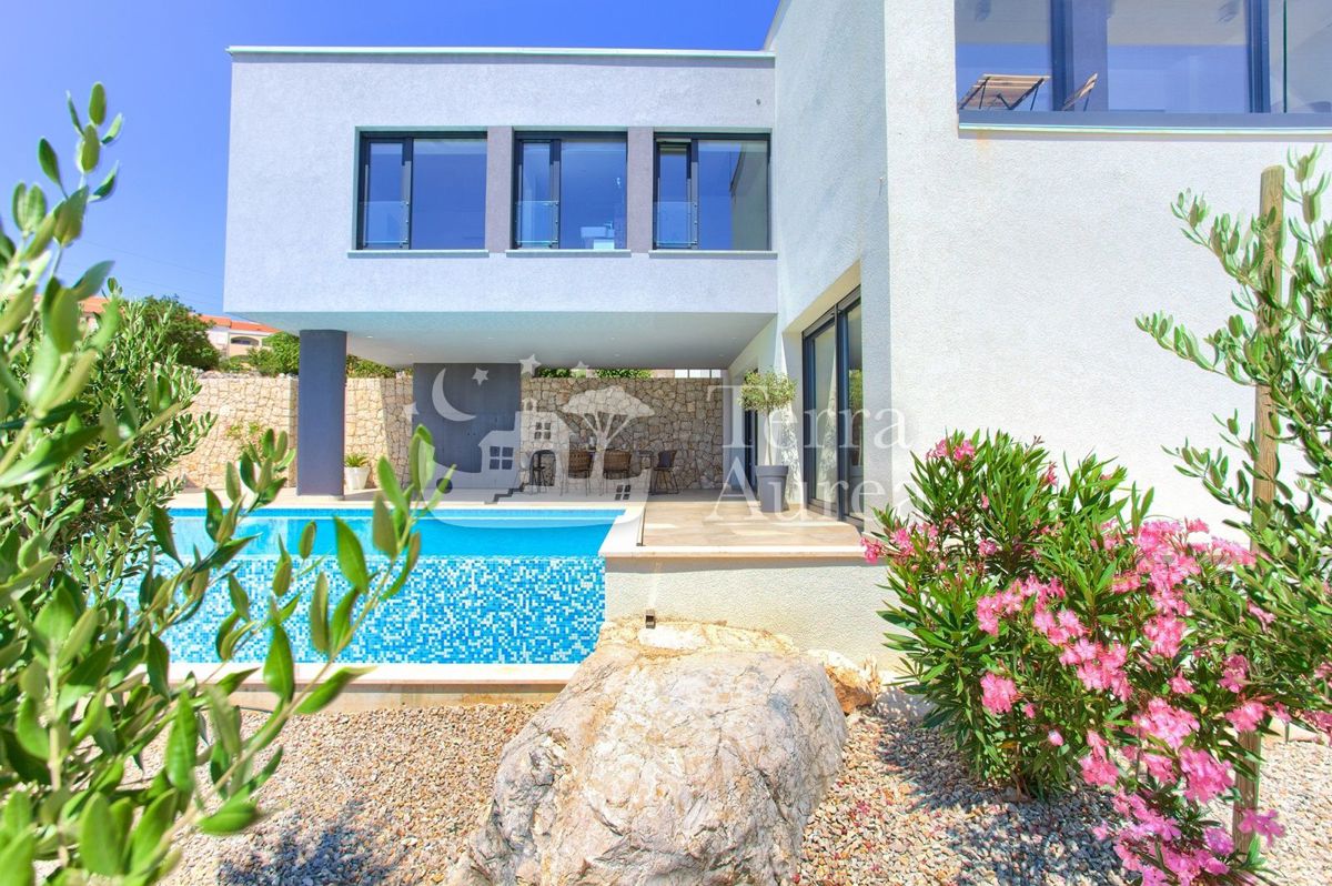 Vila Vrh, Krk, Salatić 82, 223m2