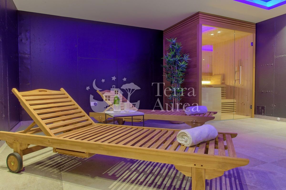 Vila Vrh, Krk, Salatić 82, 223m2