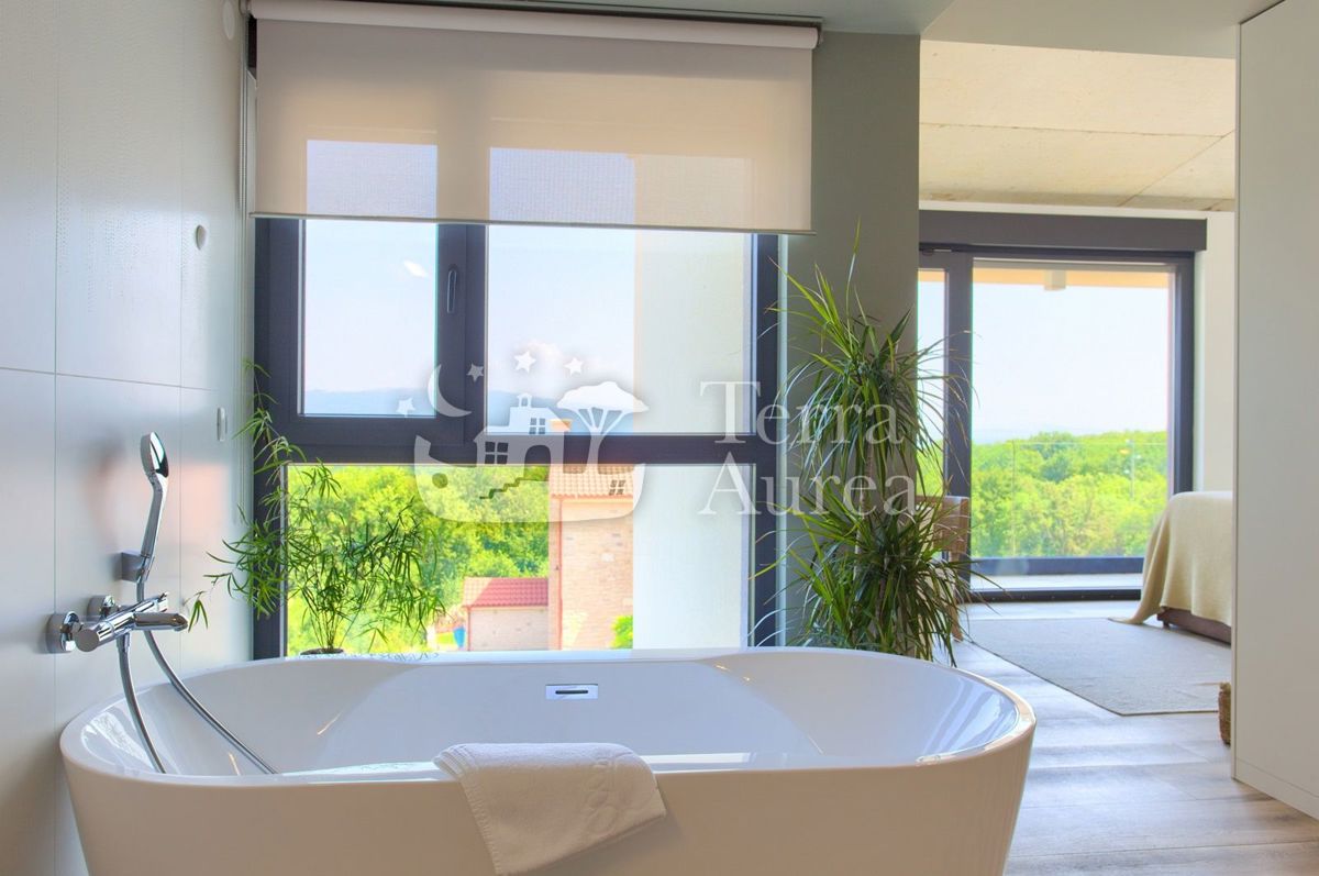 Vila Vrh, Krk, Salatić 82, 223m2