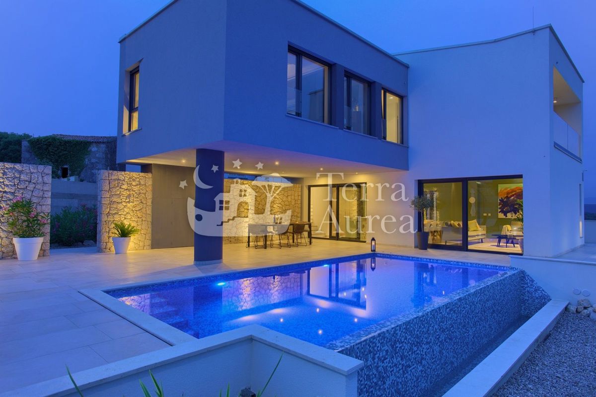 Vila Vrh, Krk, Salatić 82, 223m2