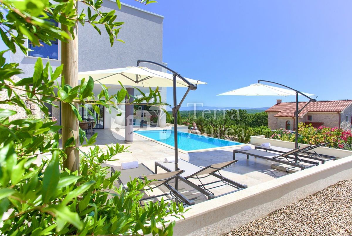 Vila Vrh, Krk, Salatić 82, 223m2