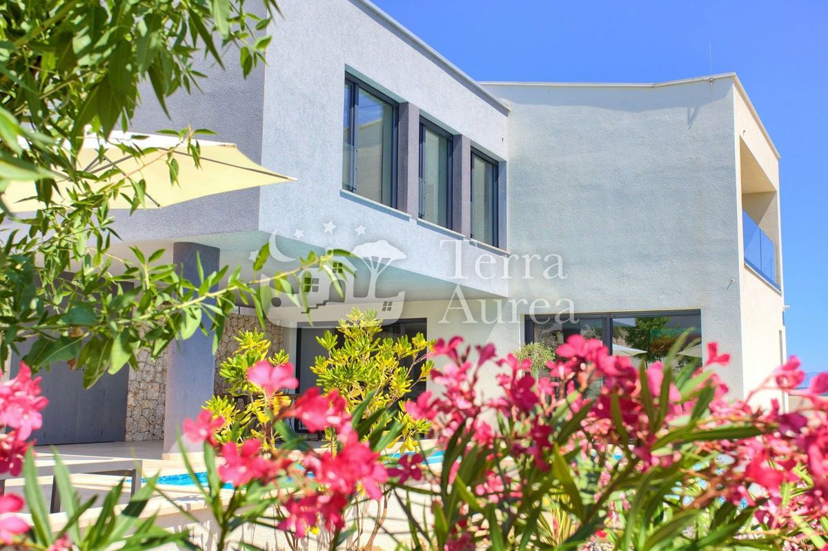Vila Vrh, Krk, Salatić 82, 223m2