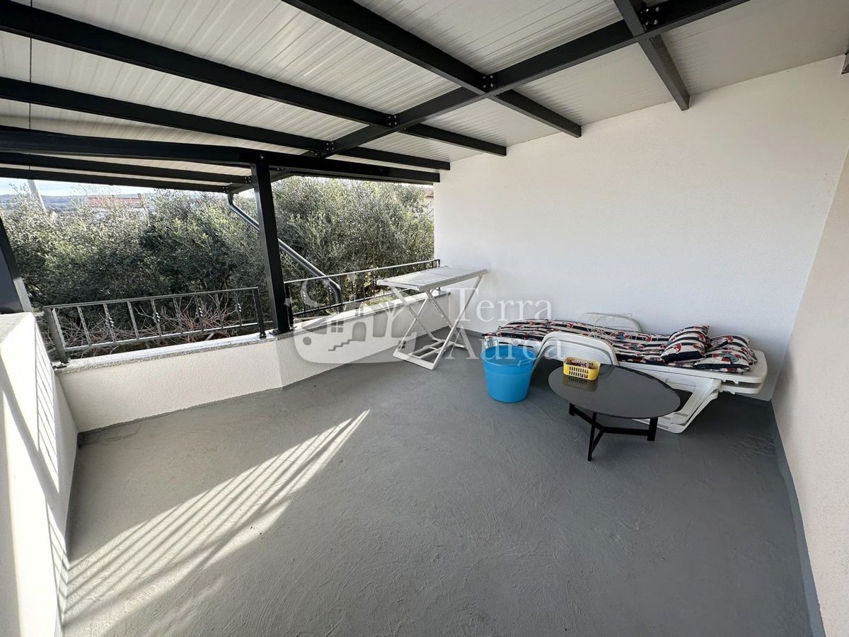Hiša Malinska, Malinska-Dubašnica, 77m2