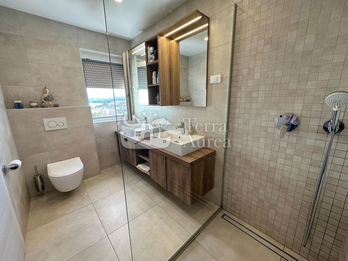 Apartma Malinska, Malinska-Dubašnica, 160m2