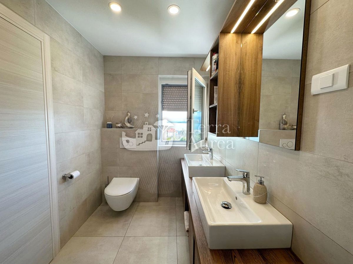 Apartma Malinska, Malinska-Dubašnica, 160m2
