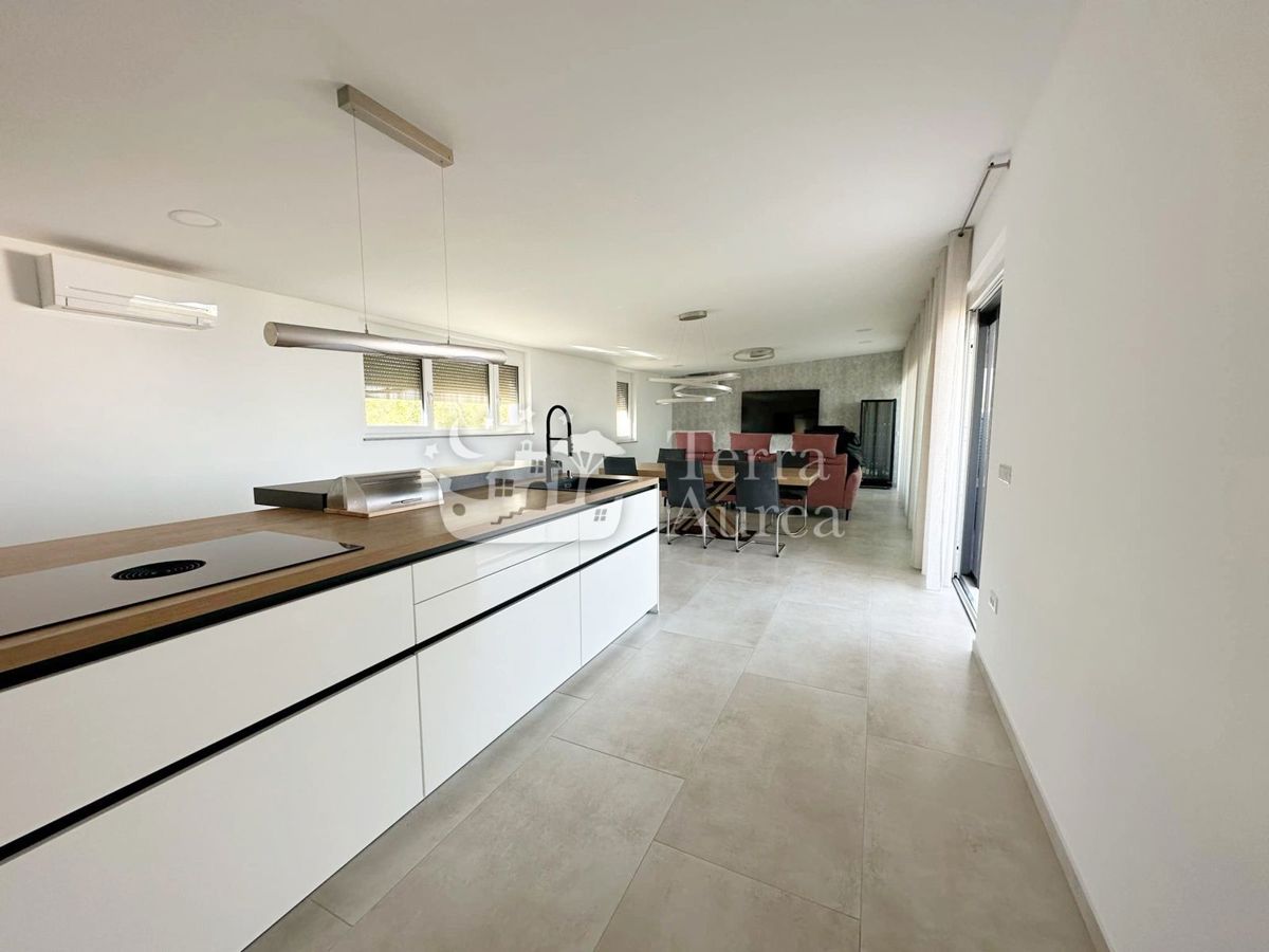 Apartma Malinska, Malinska-Dubašnica, 160m2
