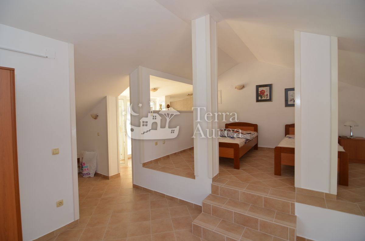 Vila Punat, 450m2