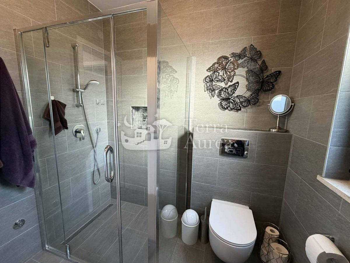 Apartma Malinska, Malinska-Dubašnica, 81,50m2