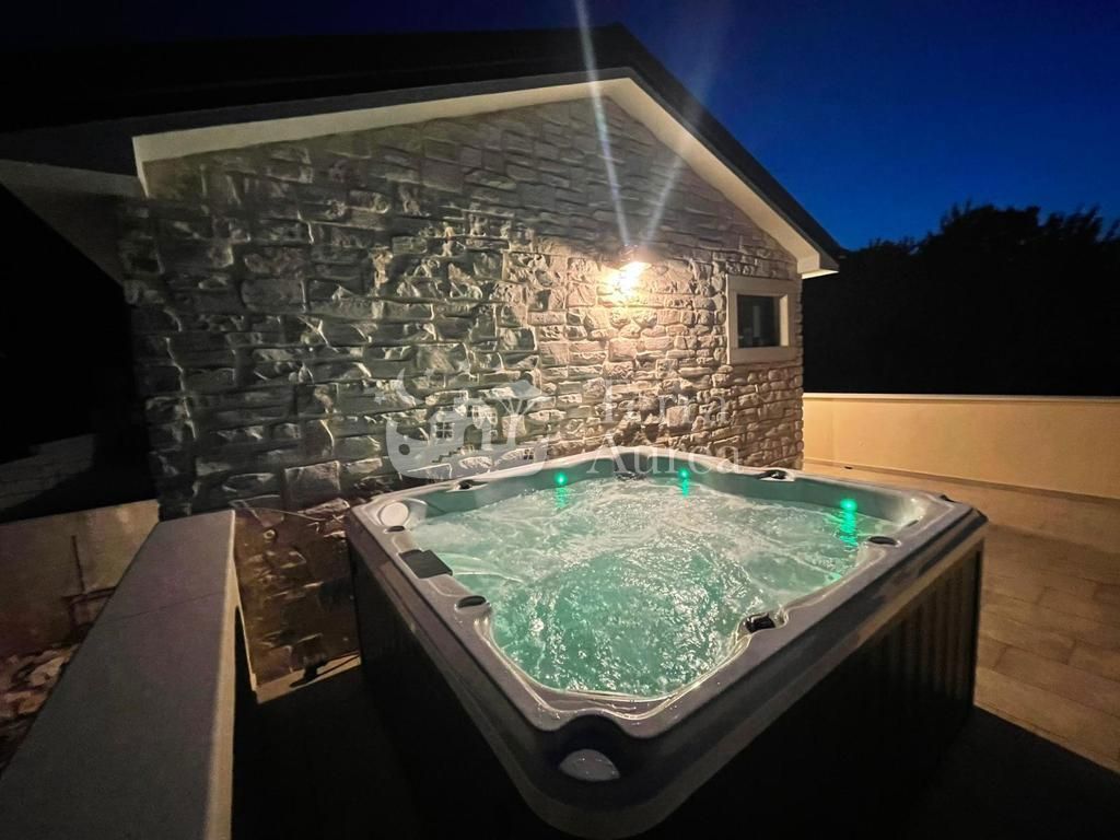 Hiša Soline, Dobrinj, 197m2