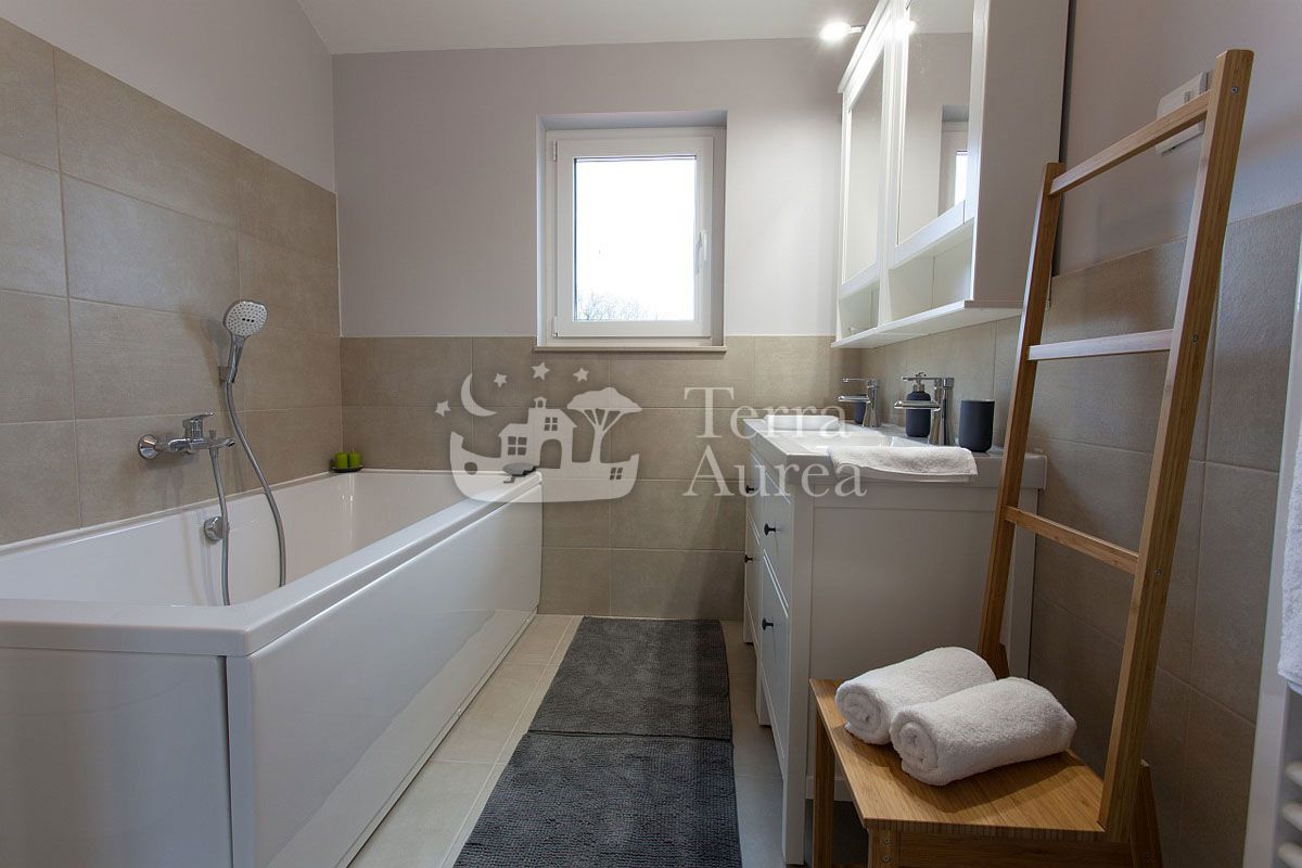 Vila Dobrinj, 185m2