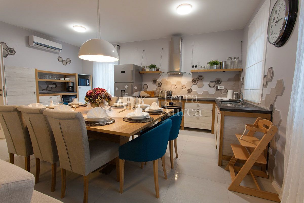 Vila Dobrinj, 185m2