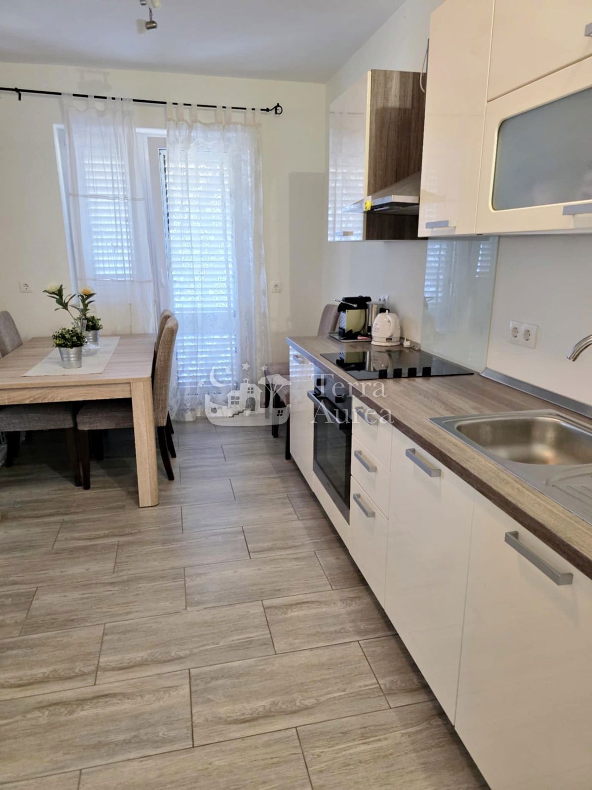 Hiša Kornić, Krk, 350m2