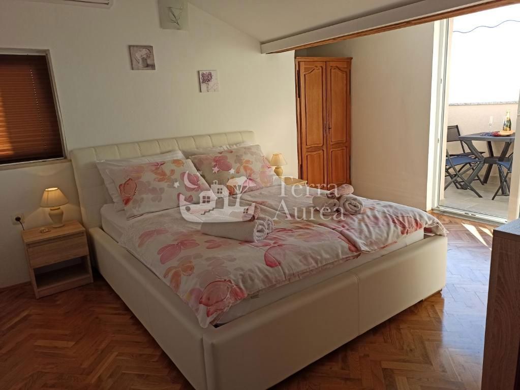 Hiša Malinska, Malinska-Dubašnica, 570m2