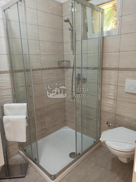 Hiša Malinska, Malinska-Dubašnica, 570m2