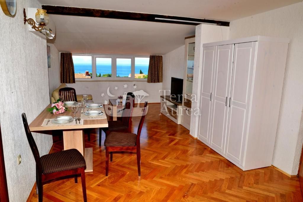 Hiša Malinska, Malinska-Dubašnica, 570m2