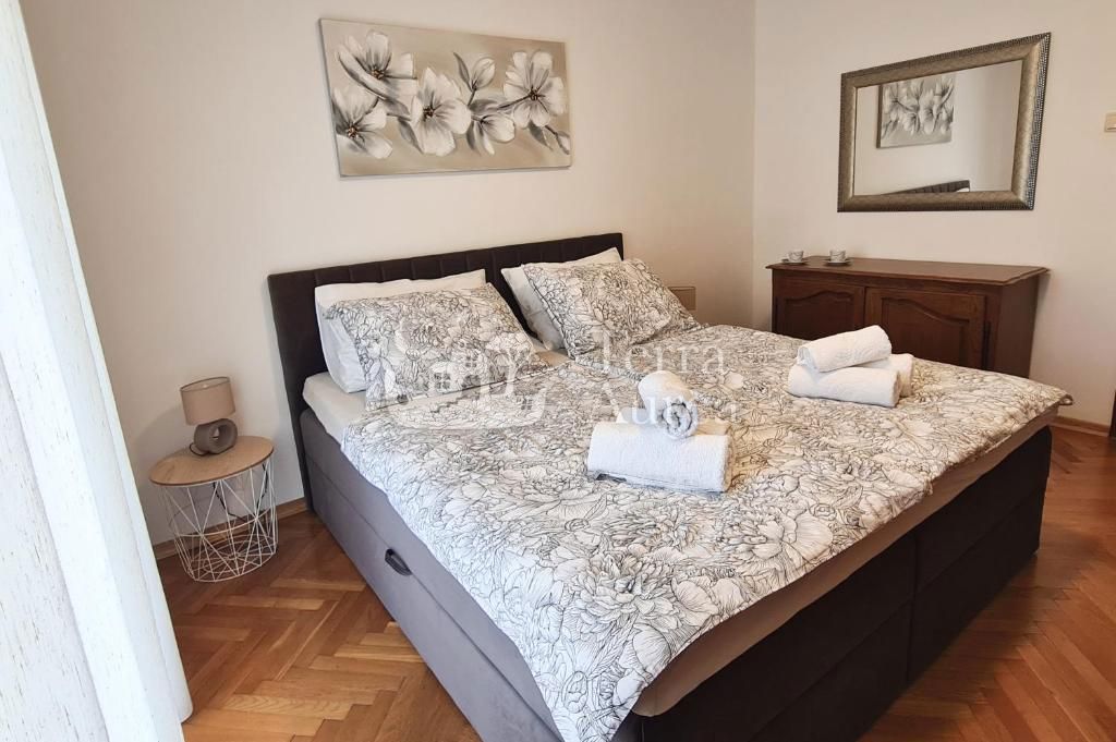 Hiša Malinska, Malinska-Dubašnica, 570m2