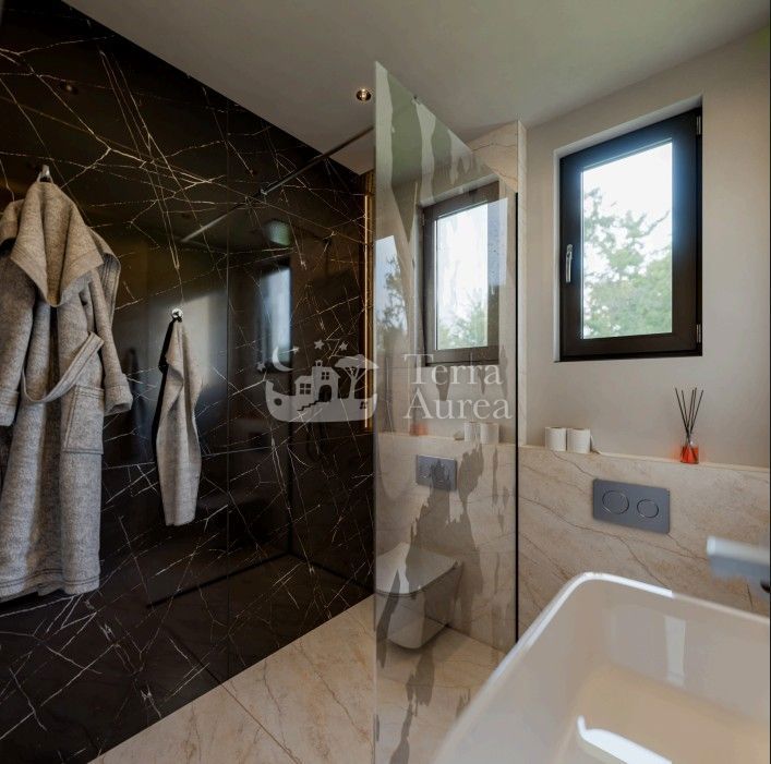 Gradbena zemljišča Risika, Vrbnik, 5.000m2