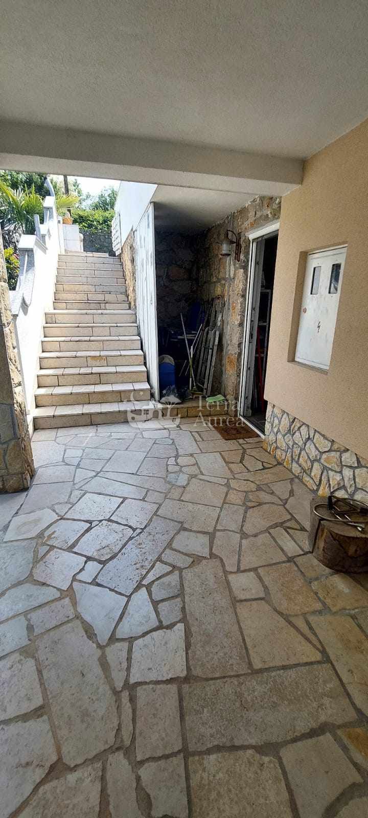 Hiša Dobrinj, 155m2