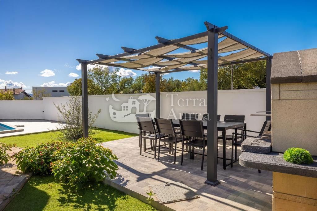 Vila Malinska, Malinska-Dubašnica, 165m2
