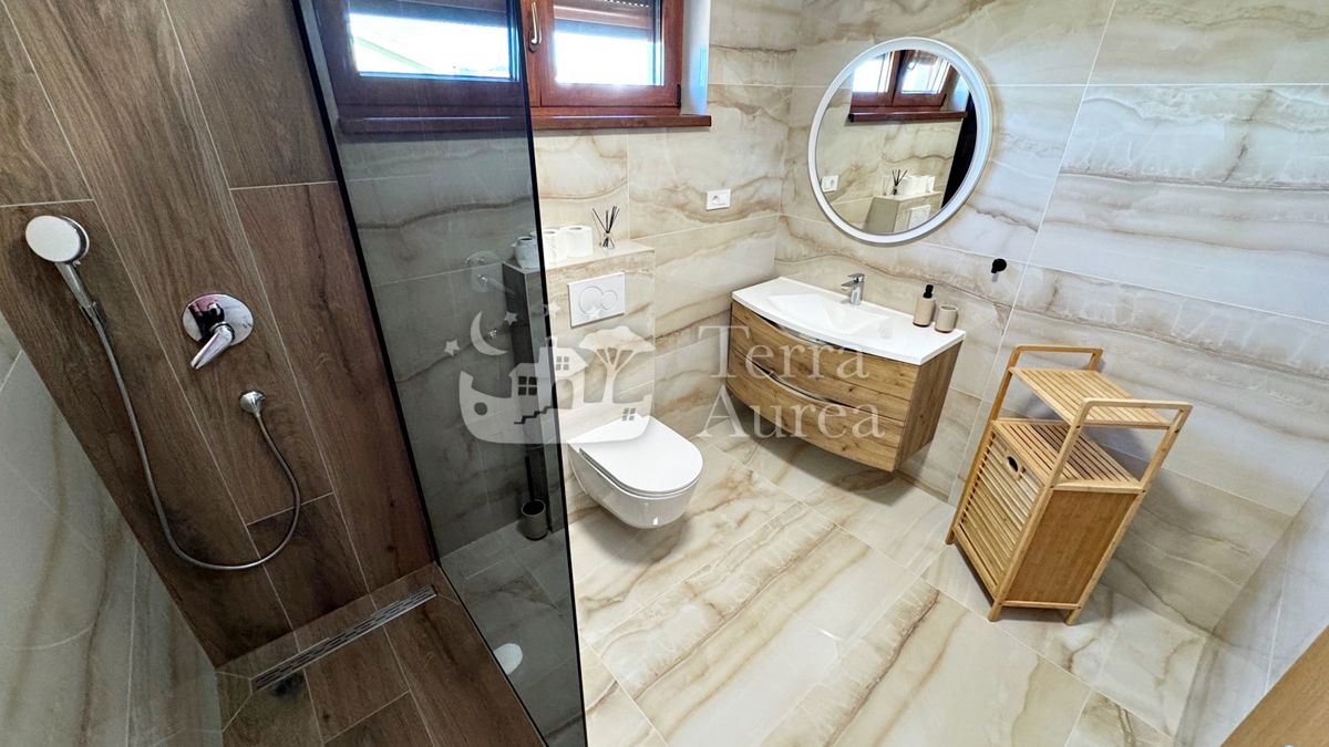 Hiša Malinska, Malinska-Dubašnica, 280m2