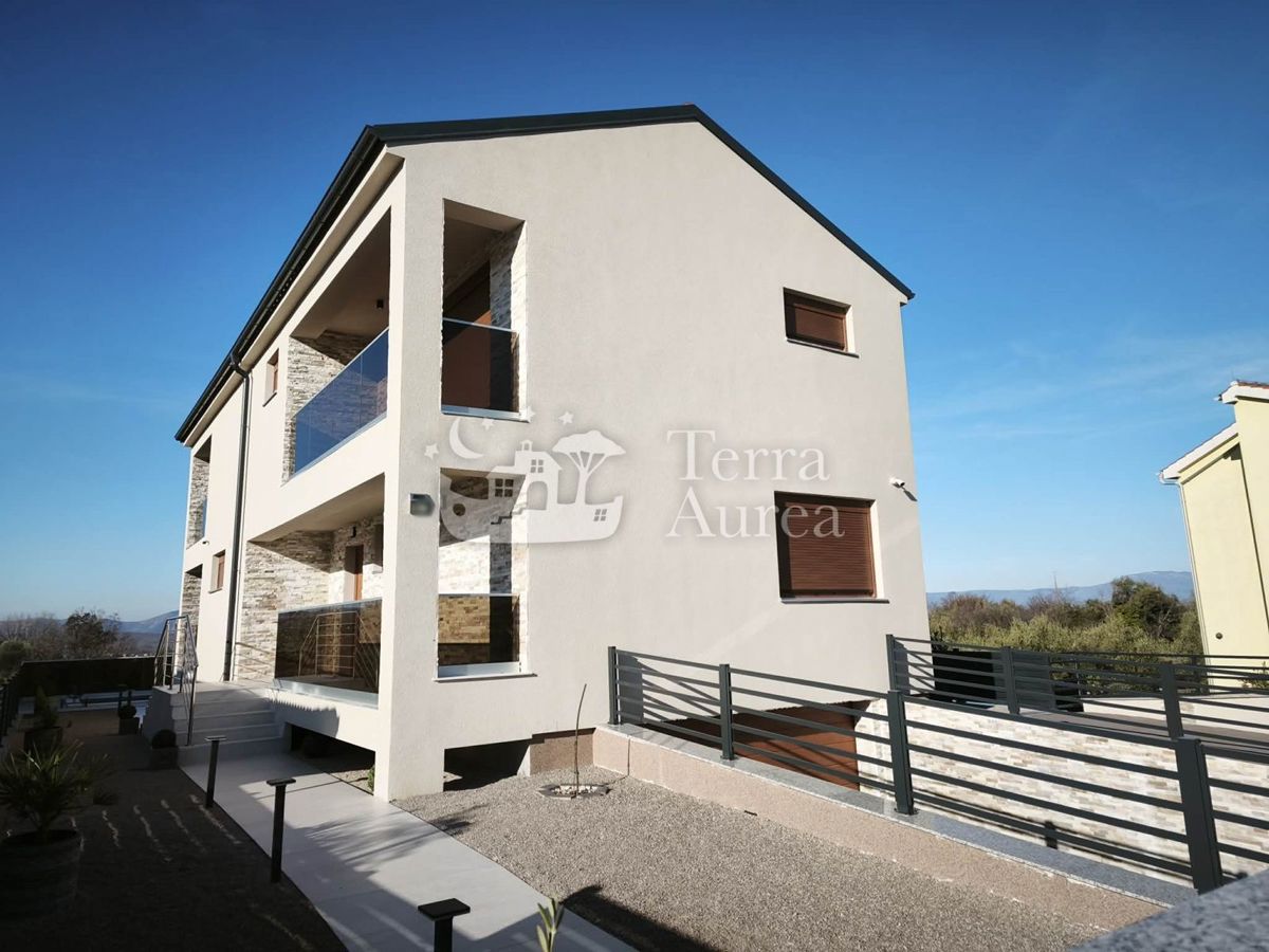 Hiša Malinska, Malinska-Dubašnica, 280m2