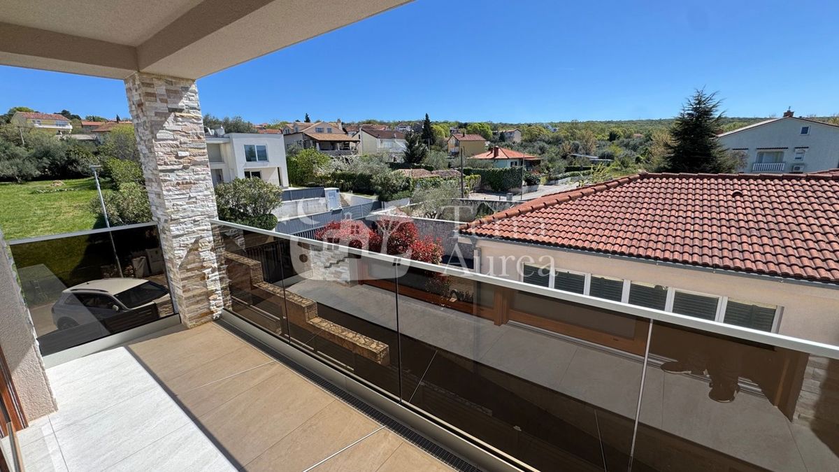 Hiša Malinska, Malinska-Dubašnica, 280m2