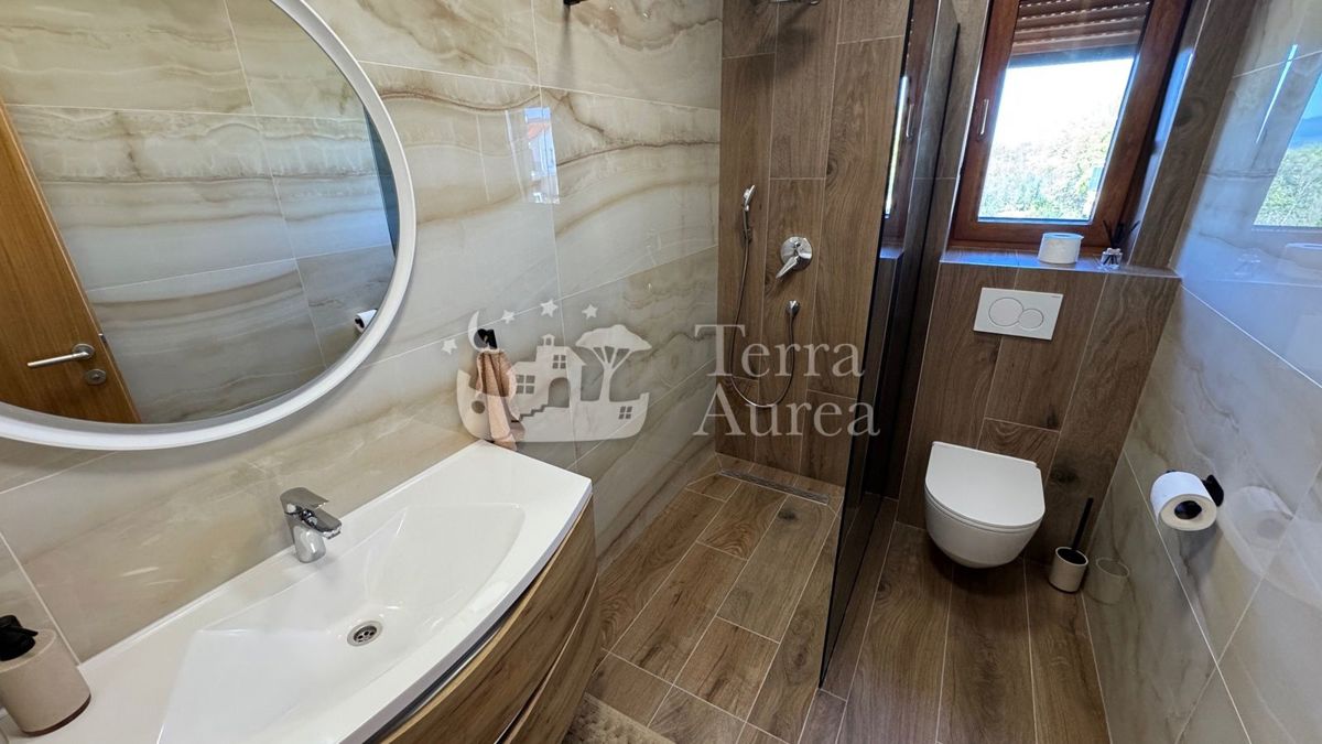 Hiša Malinska, Malinska-Dubašnica, 280m2