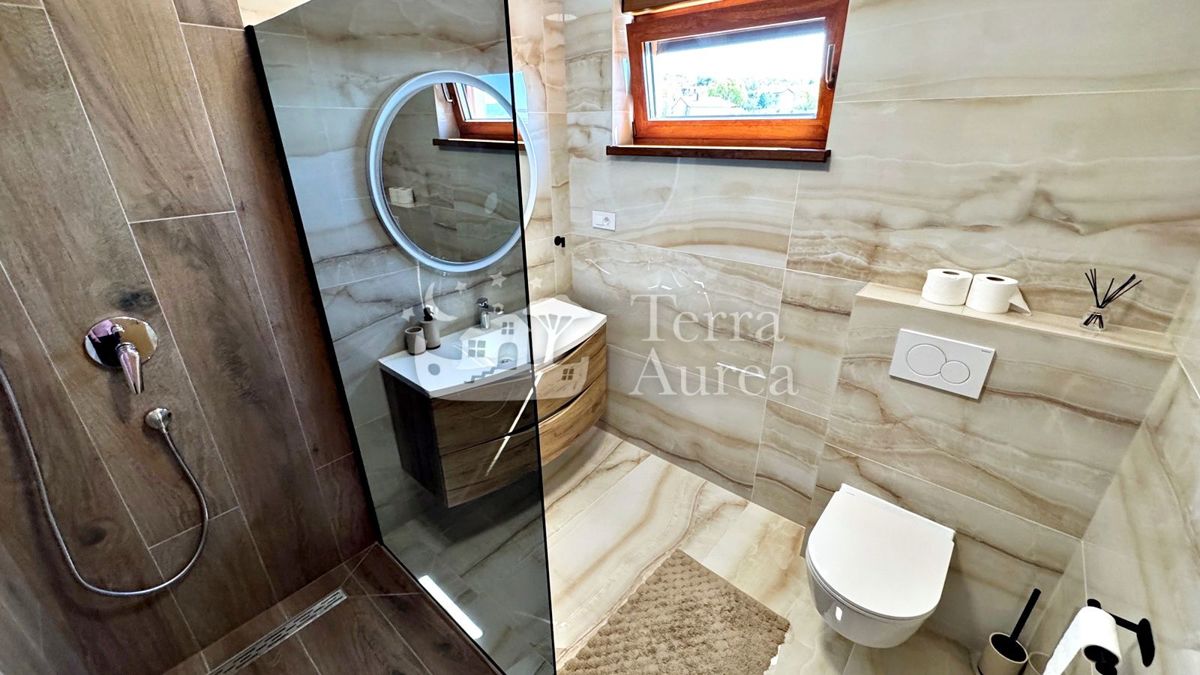 Hiša Malinska, Malinska-Dubašnica, 280m2