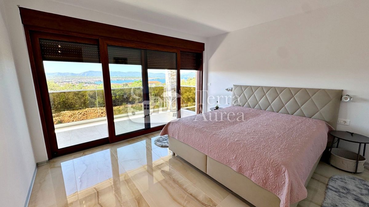 Hiša Malinska, Malinska-Dubašnica, 280m2