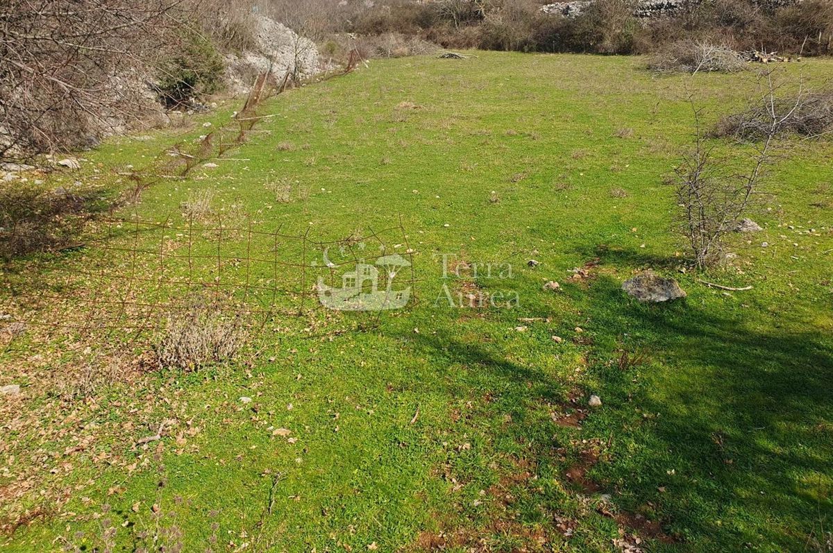 Gradbena zemljišča Garica, Vrbnik, 4.138m2