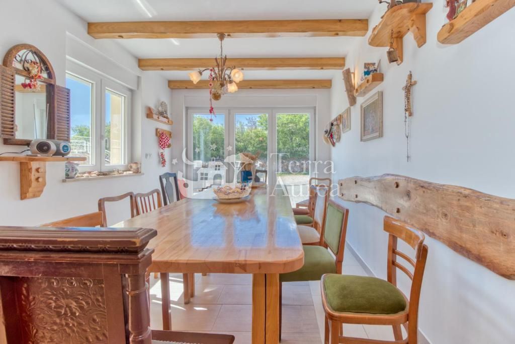 Vila Omišalj, 260m2