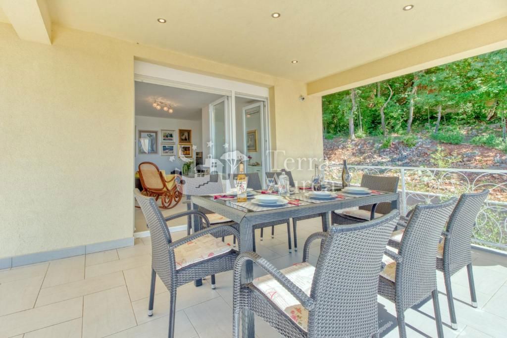 Vila Omišalj, 260m2