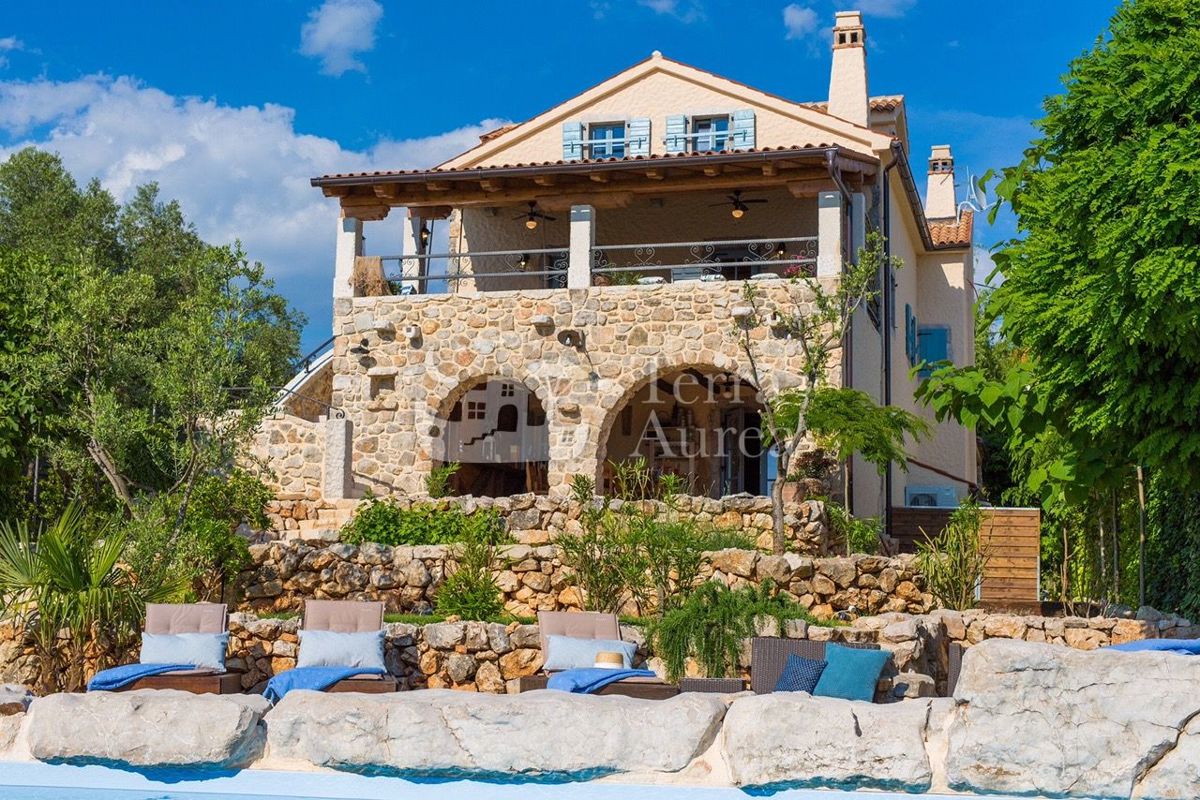 Vila Malinska, Malinska-Dubašnica, 270m2