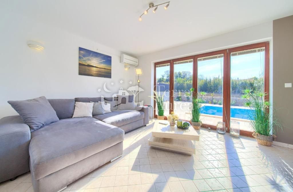 Vila Malinska, Malinska-Dubašnica, 158m2