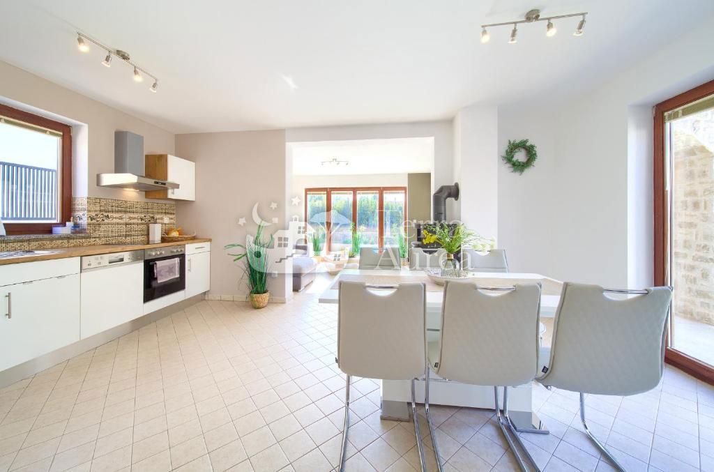 Vila Malinska, Malinska-Dubašnica, 158m2