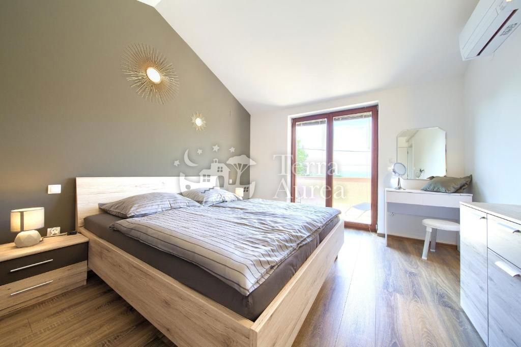 Vila Malinska, Malinska-Dubašnica, 158m2
