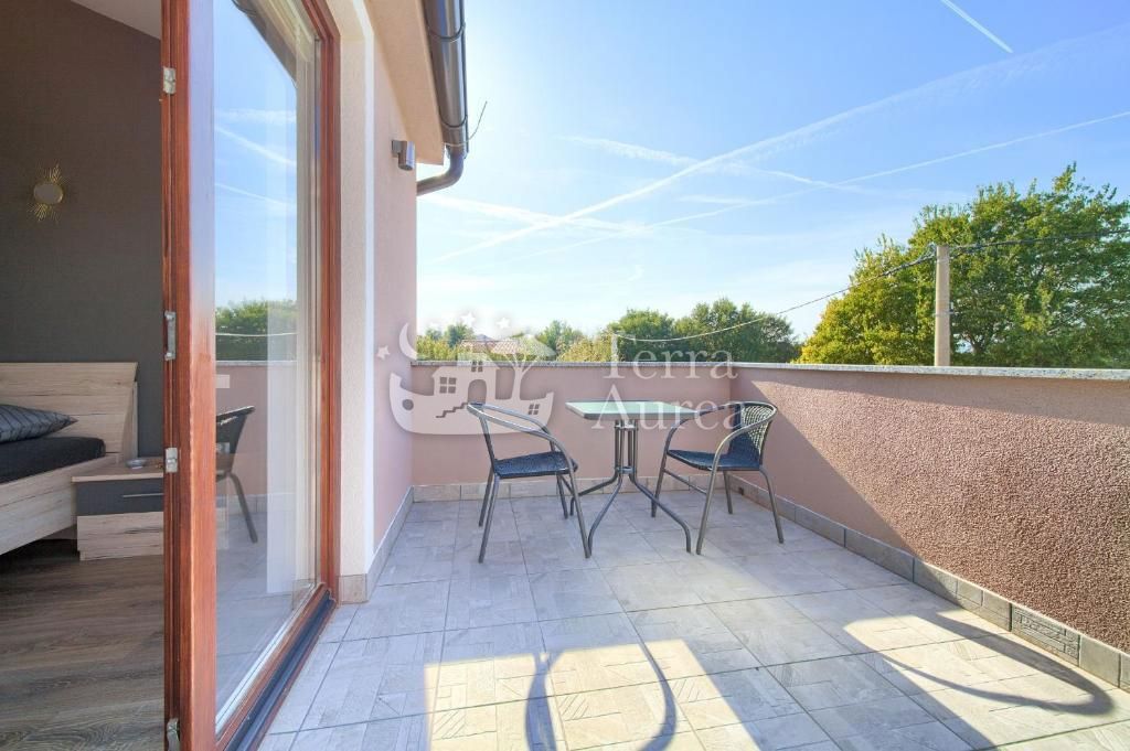 Vila Malinska, Malinska-Dubašnica, 158m2