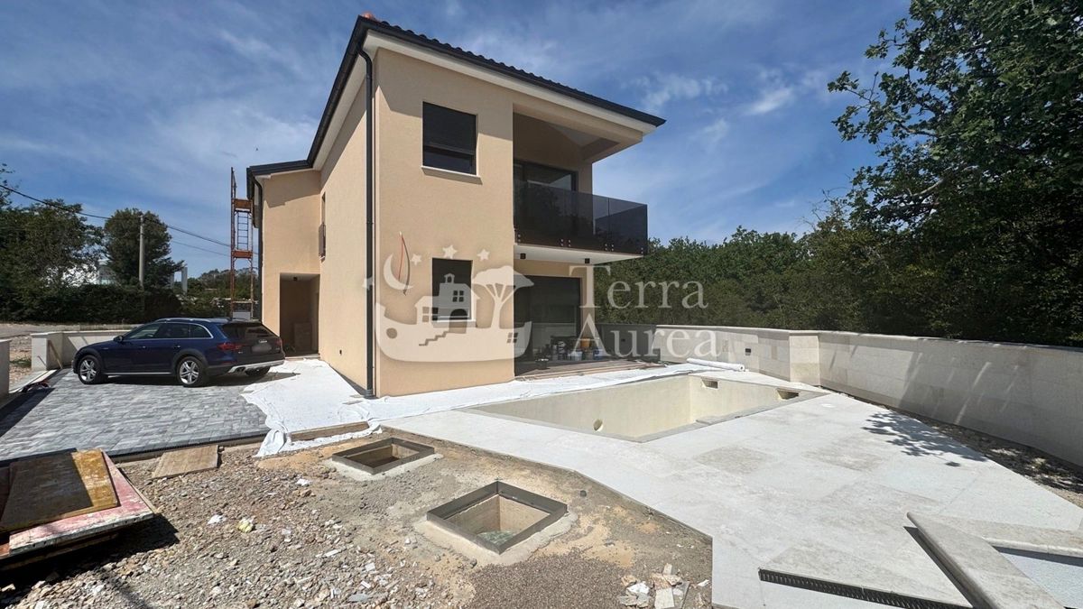 Hiša Dobrinj, 140m2