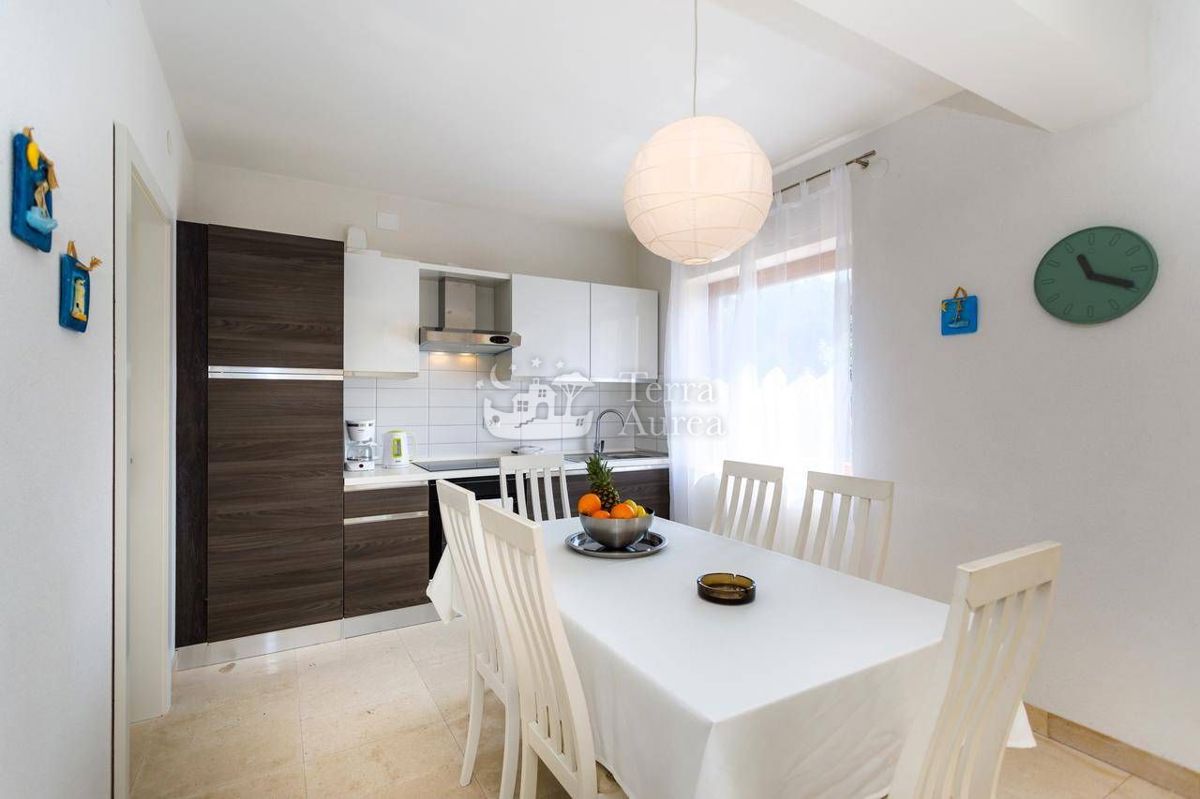Trosoben apartma v prvi vrsti od morja, Krk, Ježevac, panoramski pogled na morje