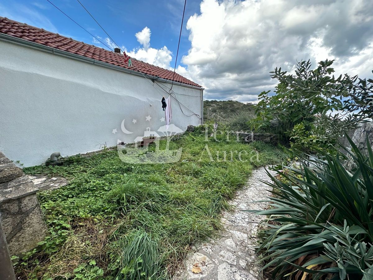 Dve hiši za adaptacijo s pogledom na morje, Vrbnik, otok Krk