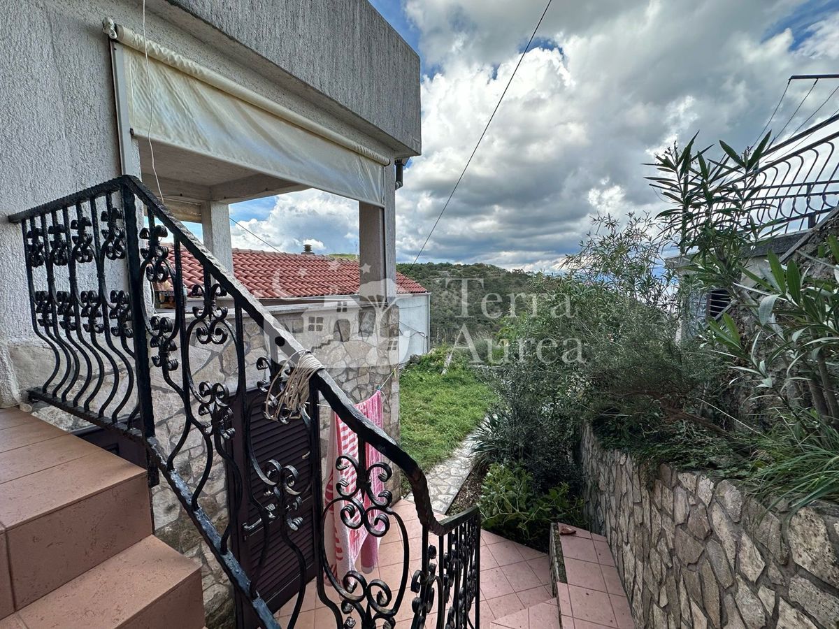 Dve hiši za adaptacijo s pogledom na morje, Vrbnik, otok Krk