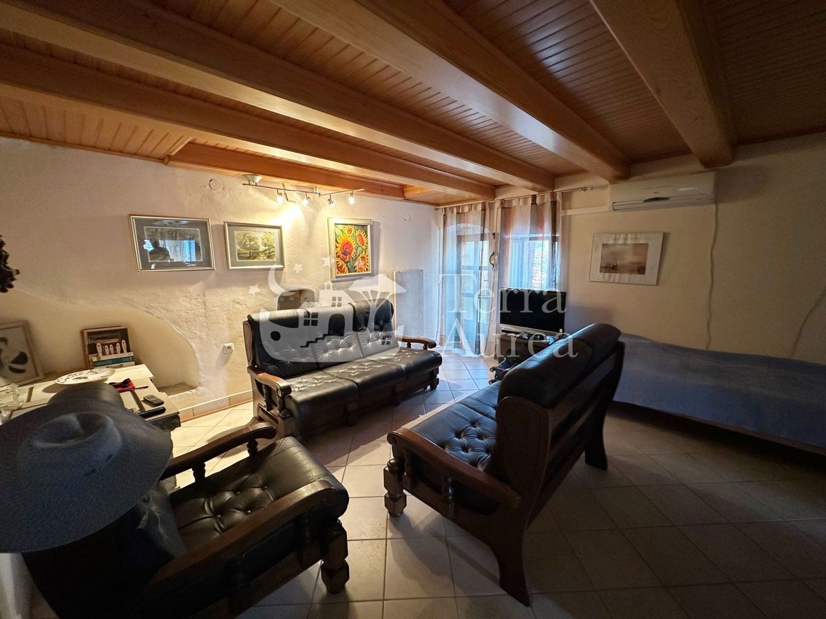 Dve hiši za adaptacijo s pogledom na morje, Vrbnik, otok Krk