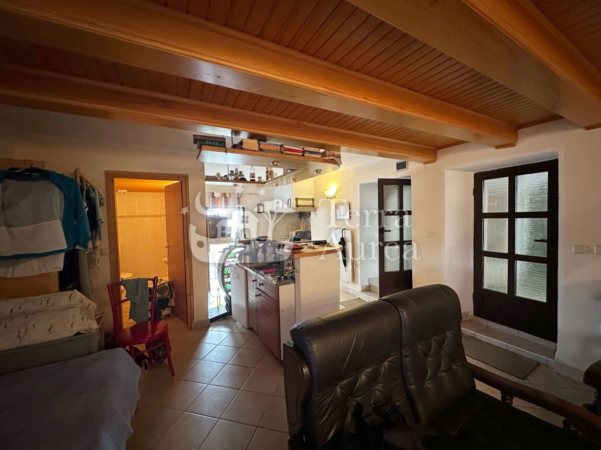 Dve hiši za adaptacijo s pogledom na morje, Vrbnik, otok Krk