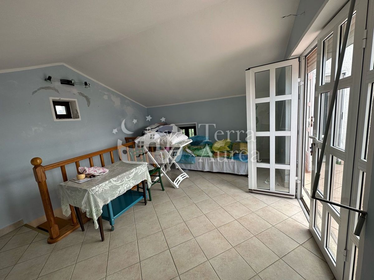 Dve hiši za adaptacijo s pogledom na morje, Vrbnik, otok Krk