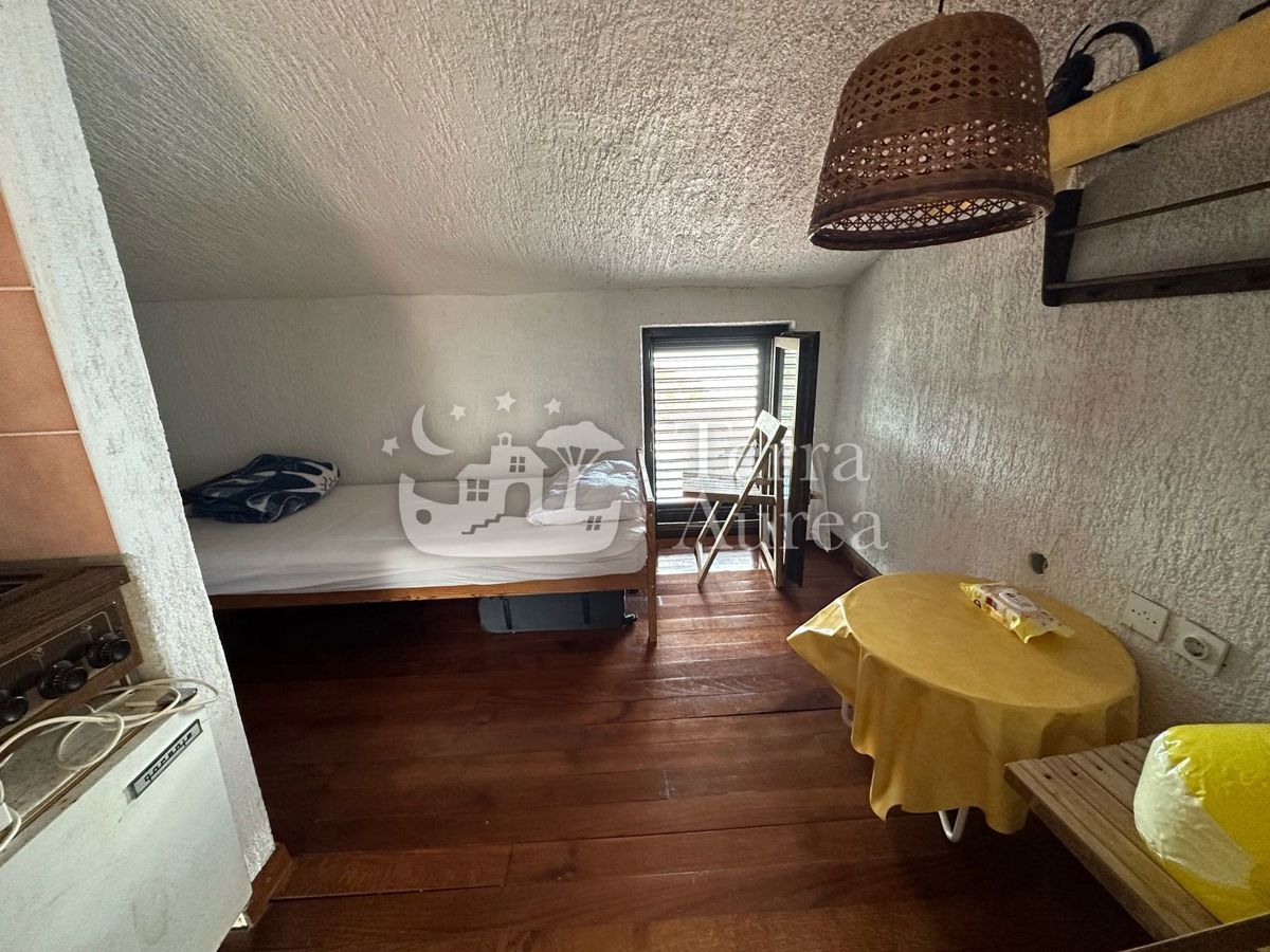 Dve hiši za adaptacijo s pogledom na morje, Vrbnik, otok Krk