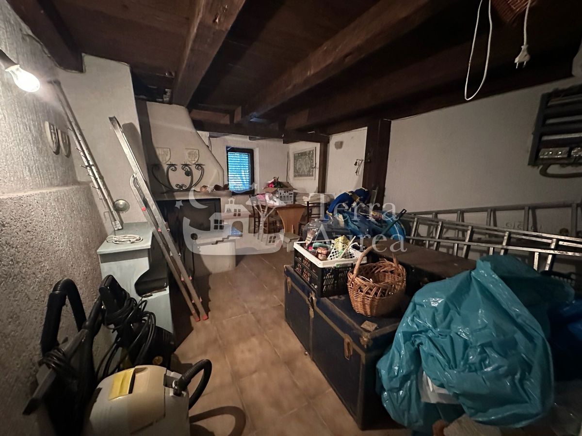 Dve hiši za adaptacijo s pogledom na morje, Vrbnik, otok Krk